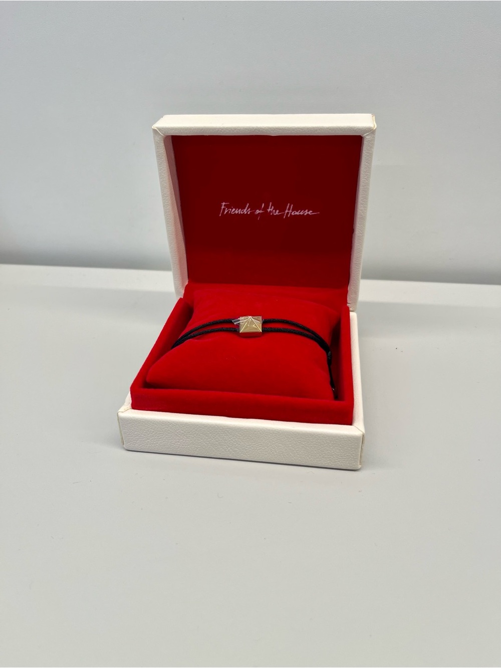 NWT - Valentino Garavani Roman Stud Cord Bracelet - Friends of the House - Gift - Picture 3 of 11